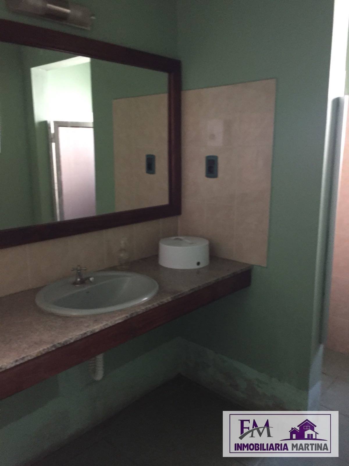 4 BathroomsBathrooms,Local Comercial,Venta/Alquiler,1097